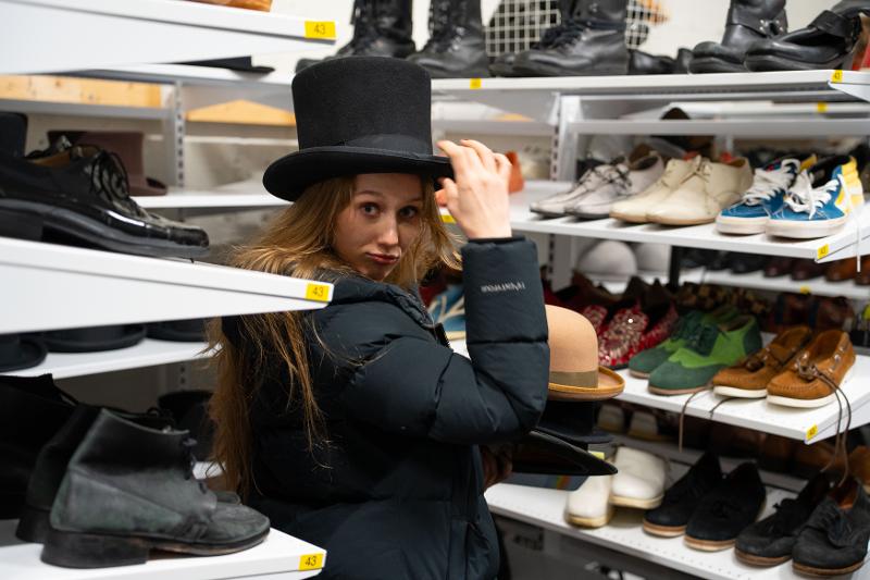 Nora Rønning_4K-09222.jpg Jente med flosshatt